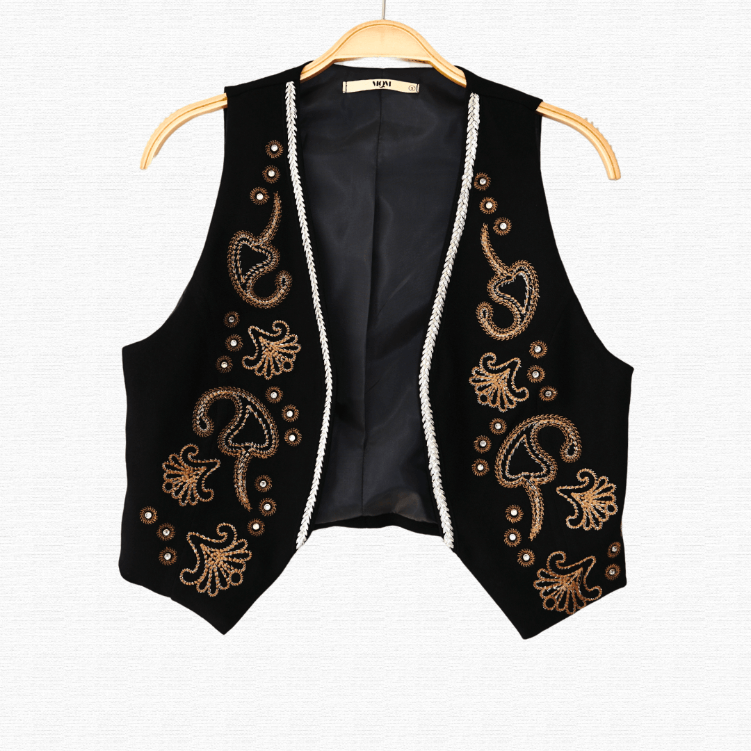 Gilette Rapsodia en algodón con diseño de bordado único, ideal para añadir un toque artesanal a cualquier outfit