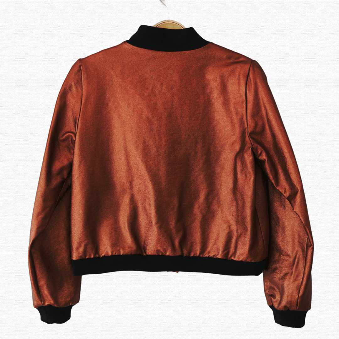 Chaqueta Mujer Bomber Cuero Color Cobre y Presillas