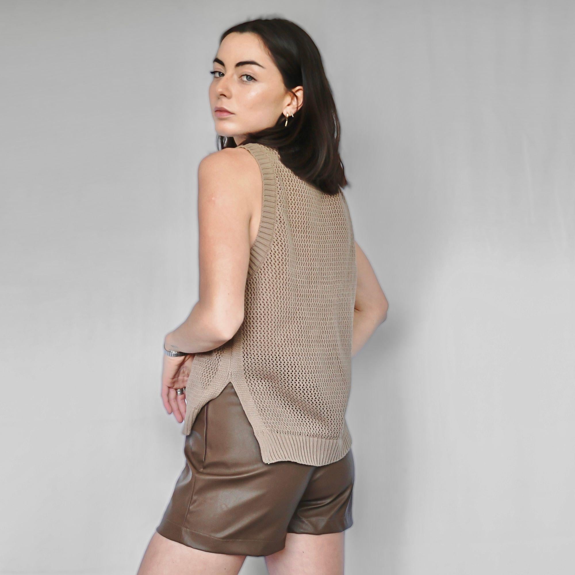 Sweater Sin Mangas Café Tejido Calado | Oslo - MQM