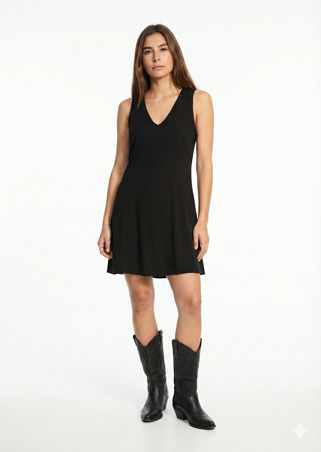 Vestido Negro Midi con Escote en V | Naomi - MQM