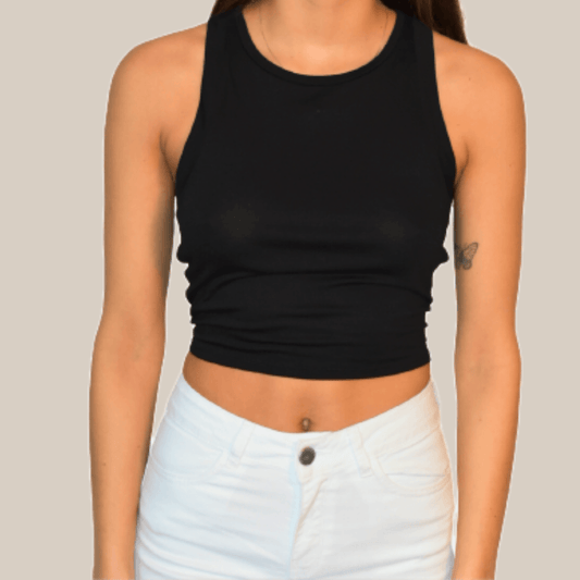 Polera Lazo Negra, crop top sin mangas con cuello redondo. Lazo en la espalda para ajustar la prenda a tu medida.