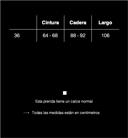 Jeans Sofía Hebilla Negro, de tiro alto y con ajuste en los tobillos, ideales para un estilo personalizable en moda femenina