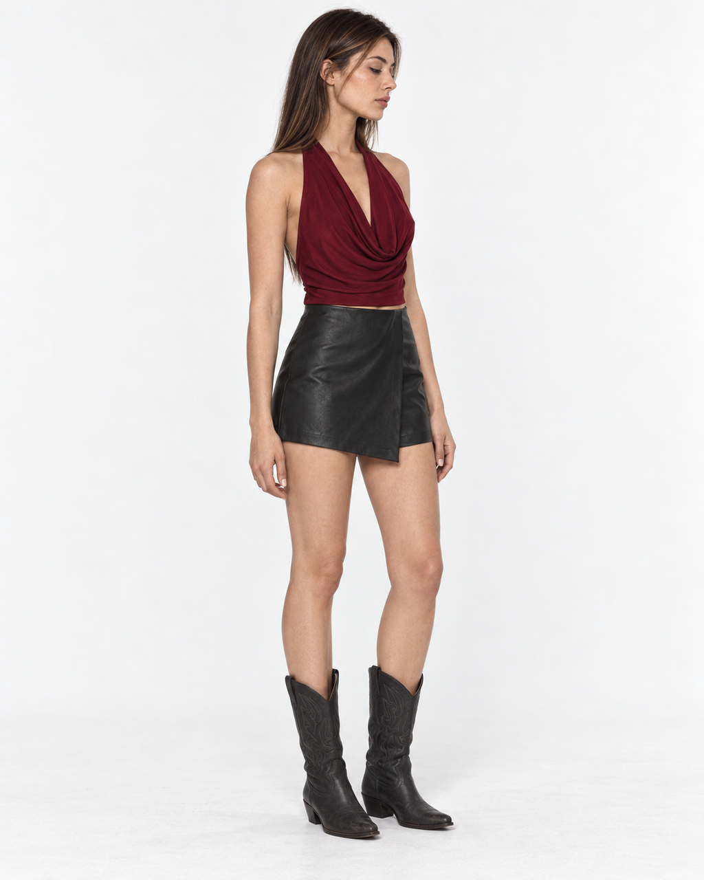 Falda short de cuero negro tiro alto Berlín, tres cuartos