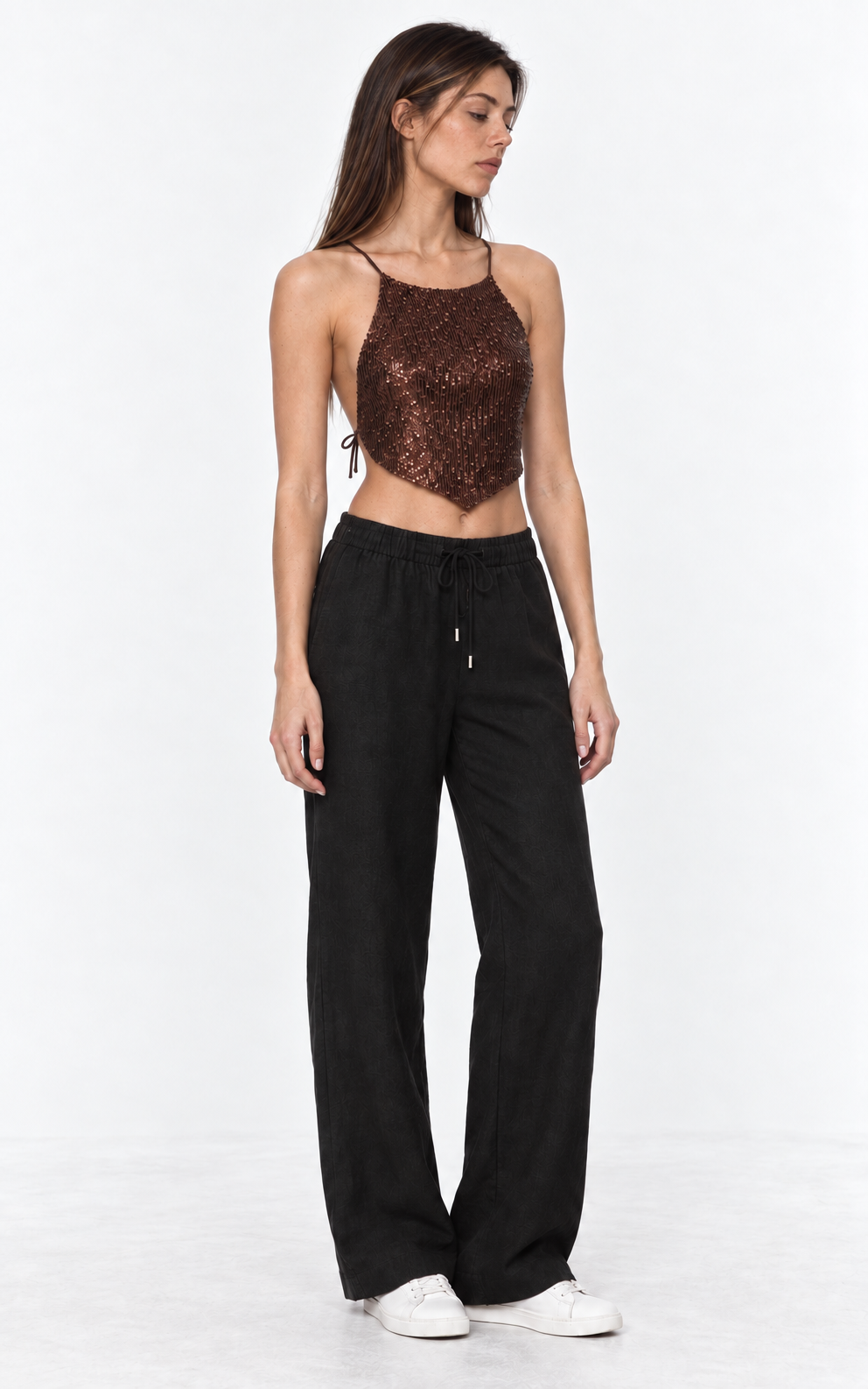 Crop top halter lentejuelas café espalda con amarra Ibiza