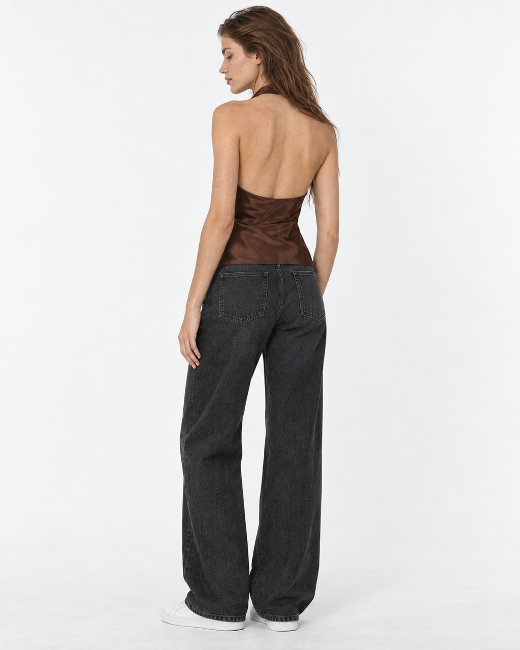 Blusa café halter satín sin espalda Laura | MQM