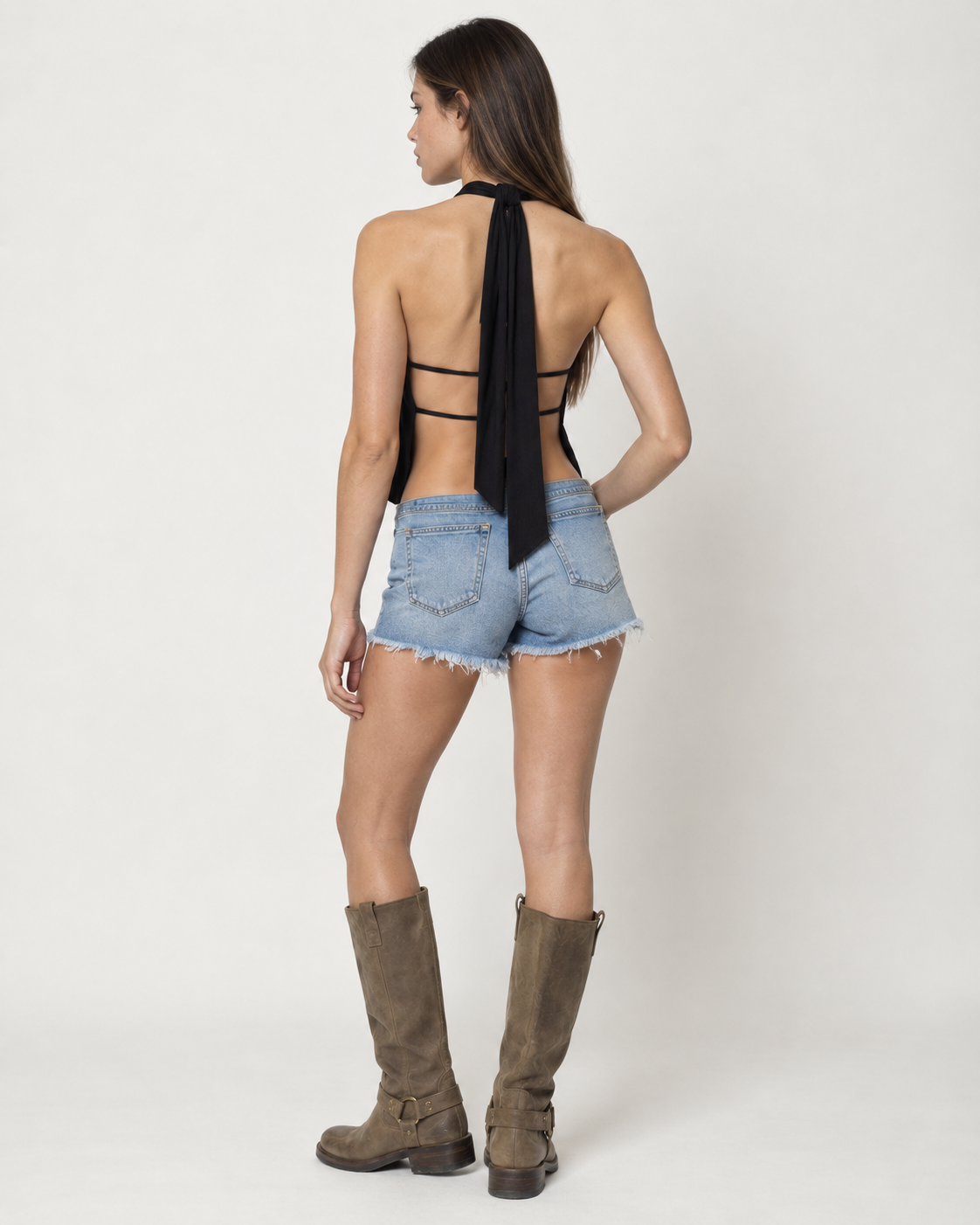 Crop top halter negro Renata, espalda abierta con dos amarras | MQM