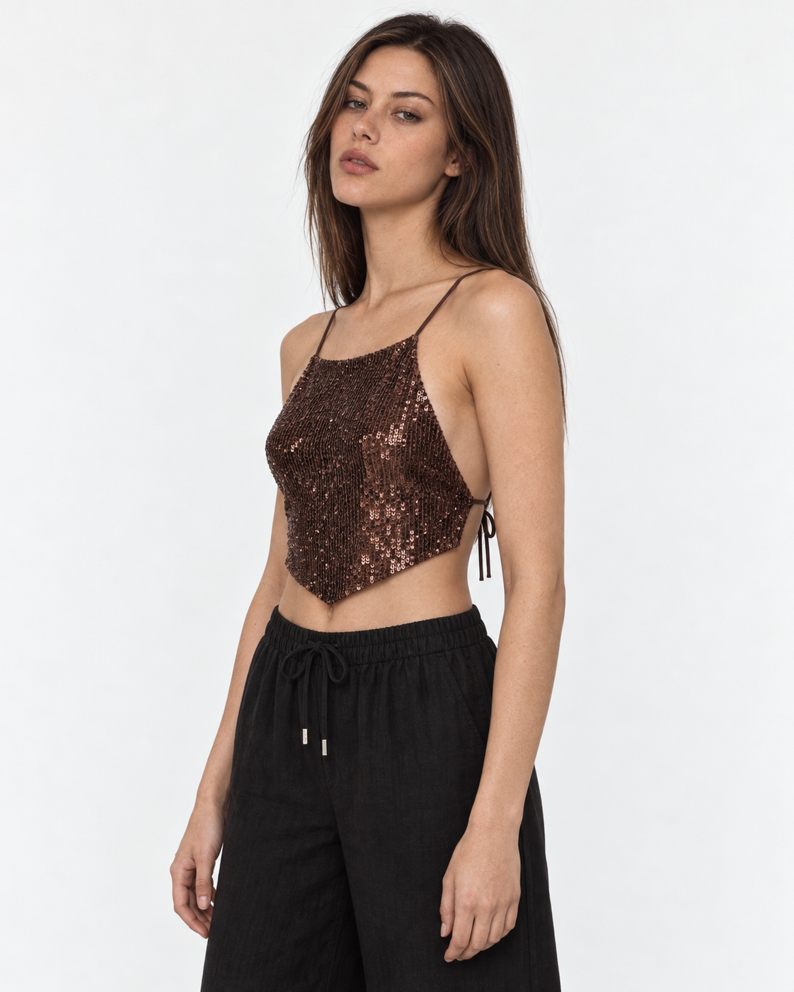 Crop top halter lentejuelas café espalda con amarra Ibiza