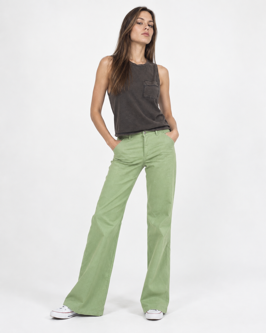 Pantalón verde tiza con bolsillos | MQM