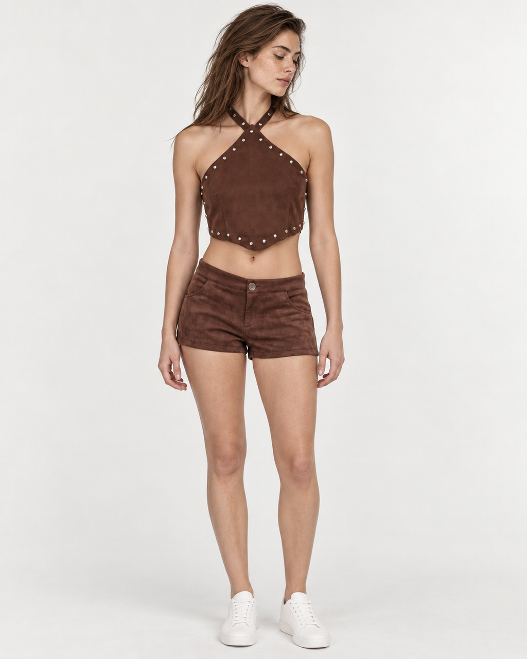 Short de gamuza café, frente
