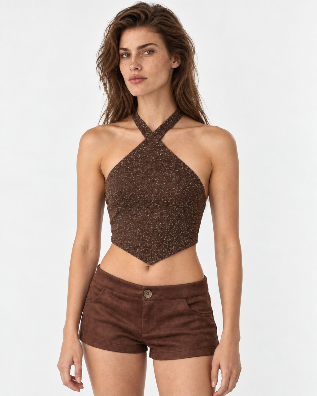 Crop top halter café brillante con punta Ángela