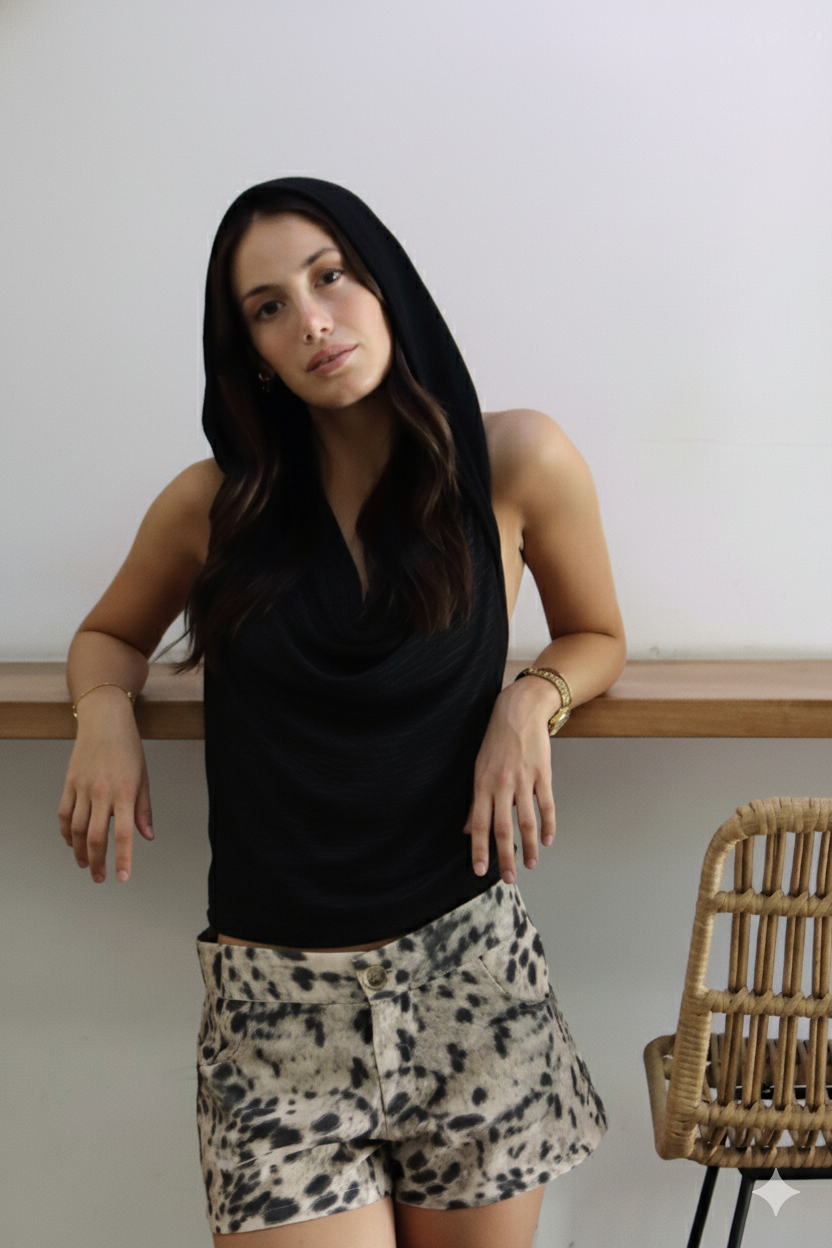 Crop Top Capucha Negro