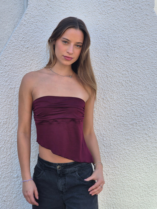 Crop Adela Burdeo