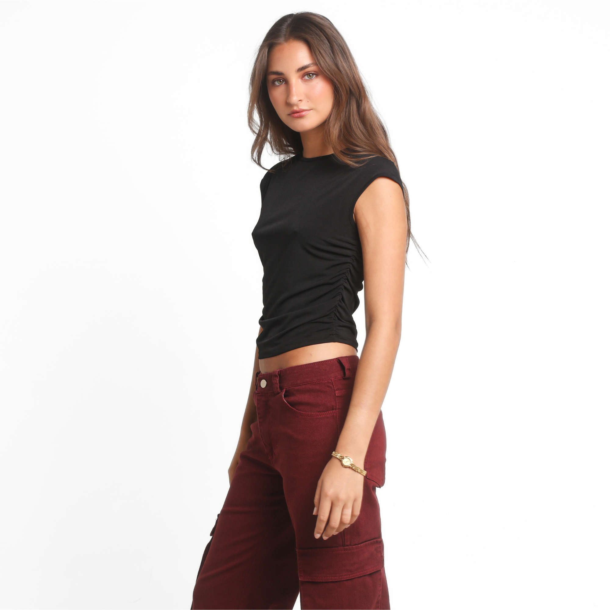 Polera Mujer Negra Ajustada Crop con Frunces Laterales | Bari - MQM