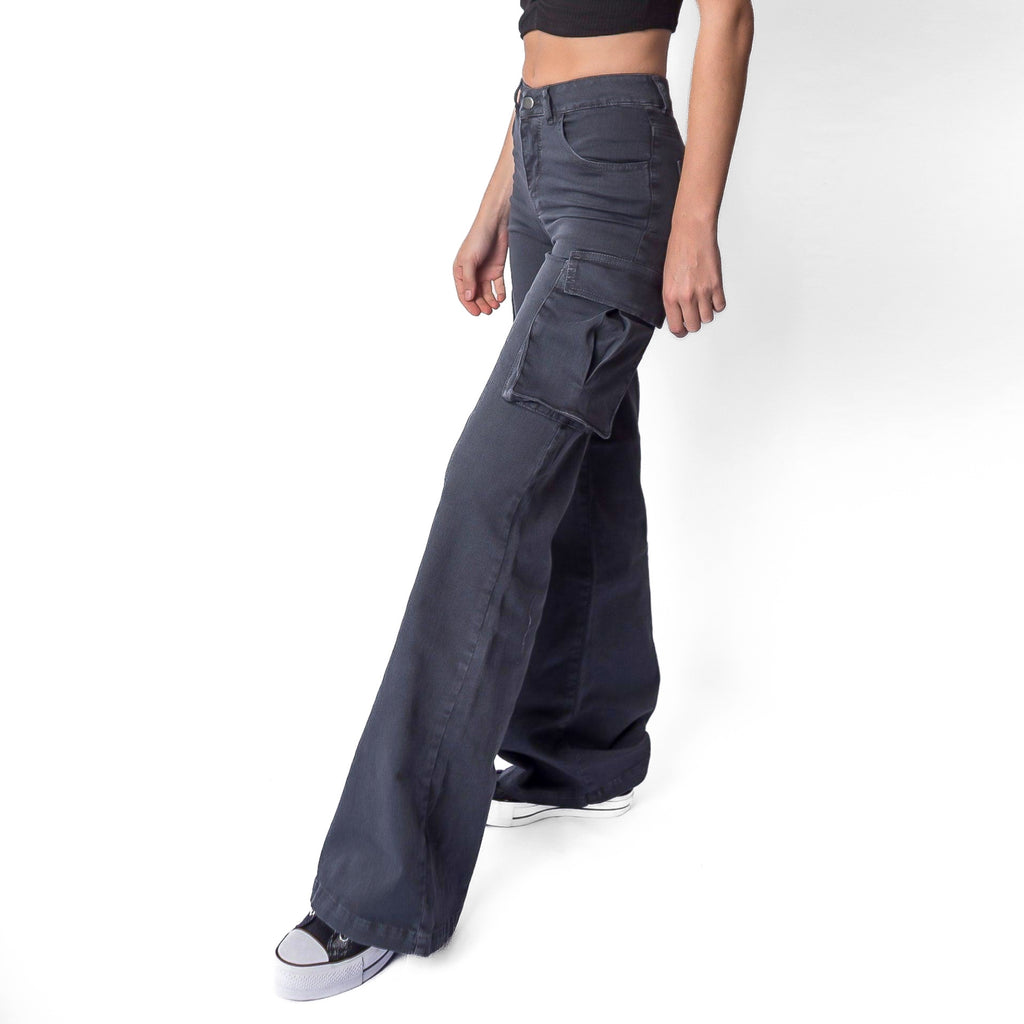 Pantalón Marengo de Gabardina con Bolsillos Cargo y Calce Cómodo